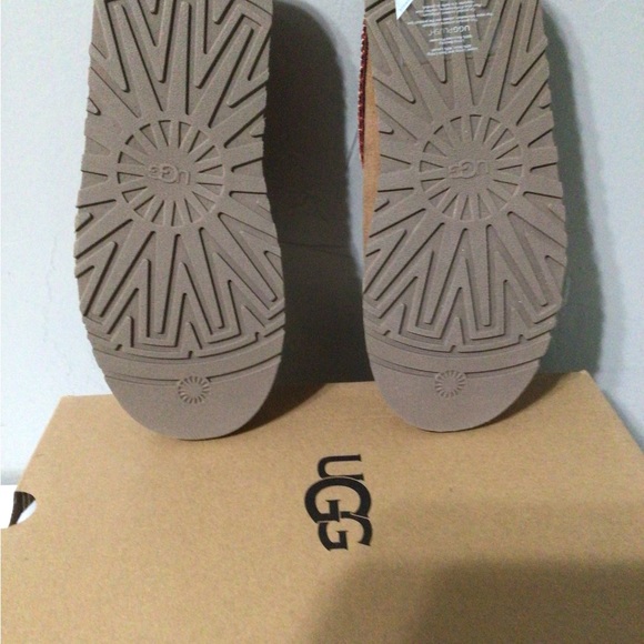 UGG Women’s Tazz Platform Tasman Slippers/Shoes- Chestnut Size 8, NWT - Picture 3 of 8